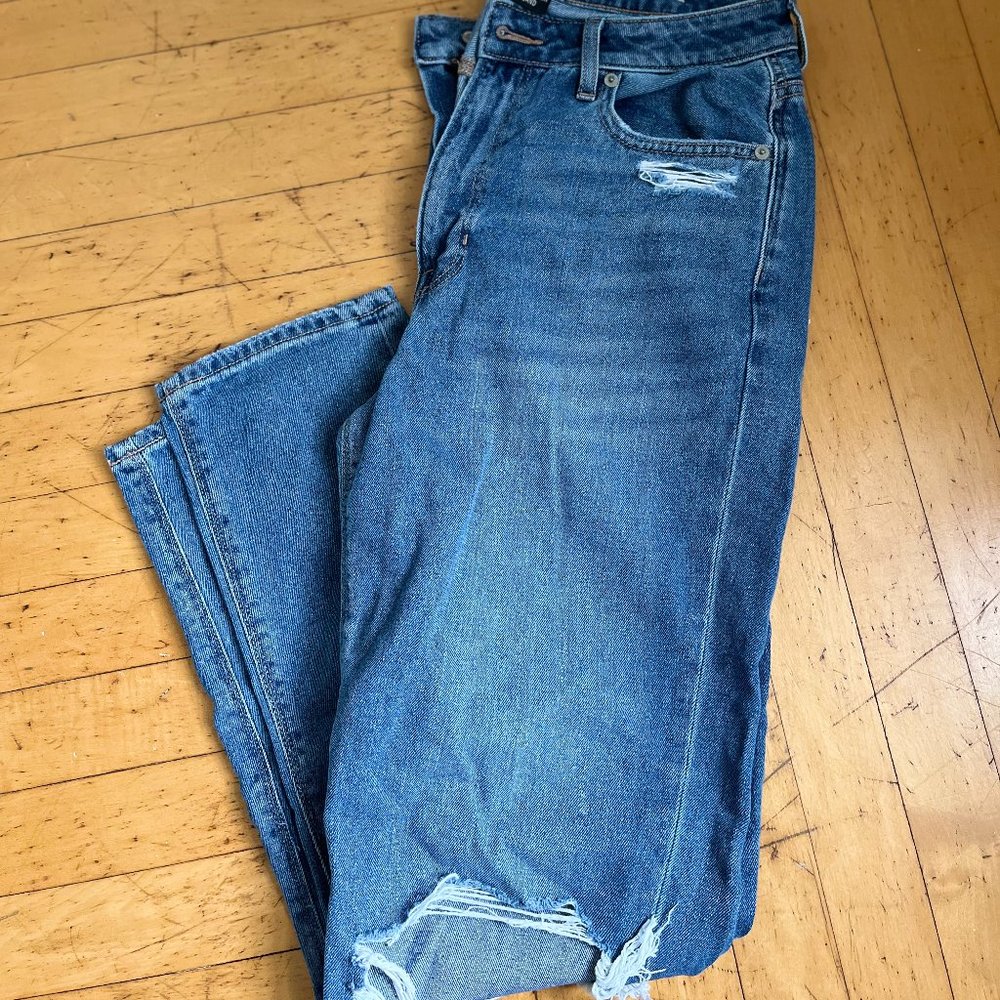 American Eagle High Rise Mom Jeans